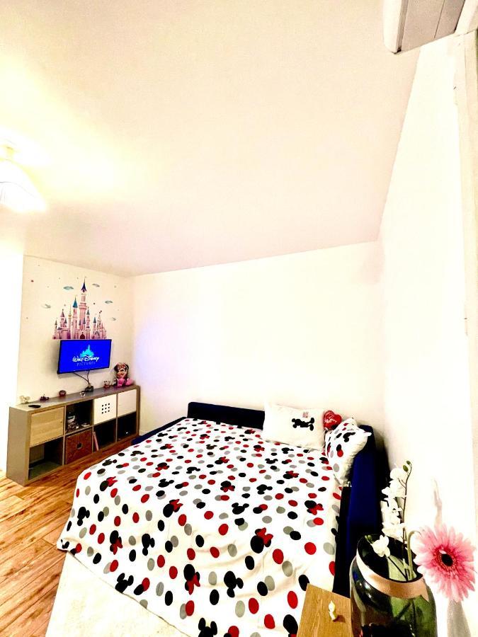 5 Min From Disneyland Cozy Retreat Apartment มองต์เตฮวา ภายนอก รูปภาพ